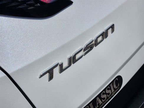 Used 2022 Hyundai Tucson SEL w/ Winter Package FWD image 12