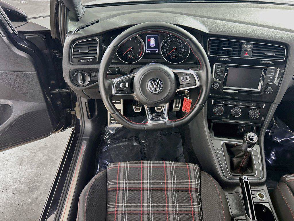 Used 2015 Volkswagen GTI S FWD image 20