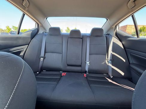 Used 2025 Nissan Altima 2.5 SV FWD image 31