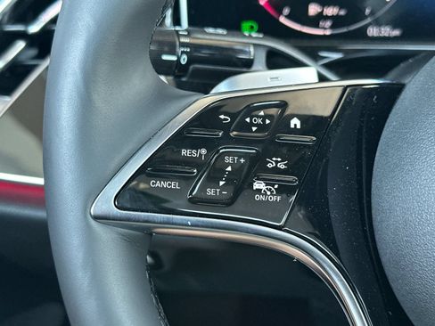Used 2025 Mercedes-Benz E 350 Sedan image 27