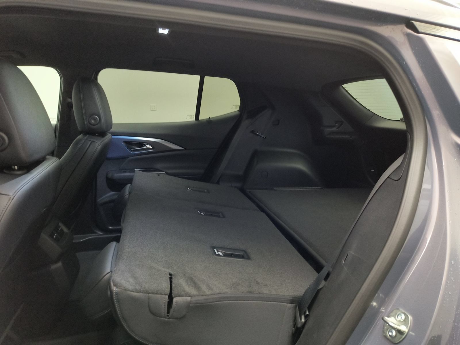 New 2026 Chevrolet Equinox EV LT FWD image 21