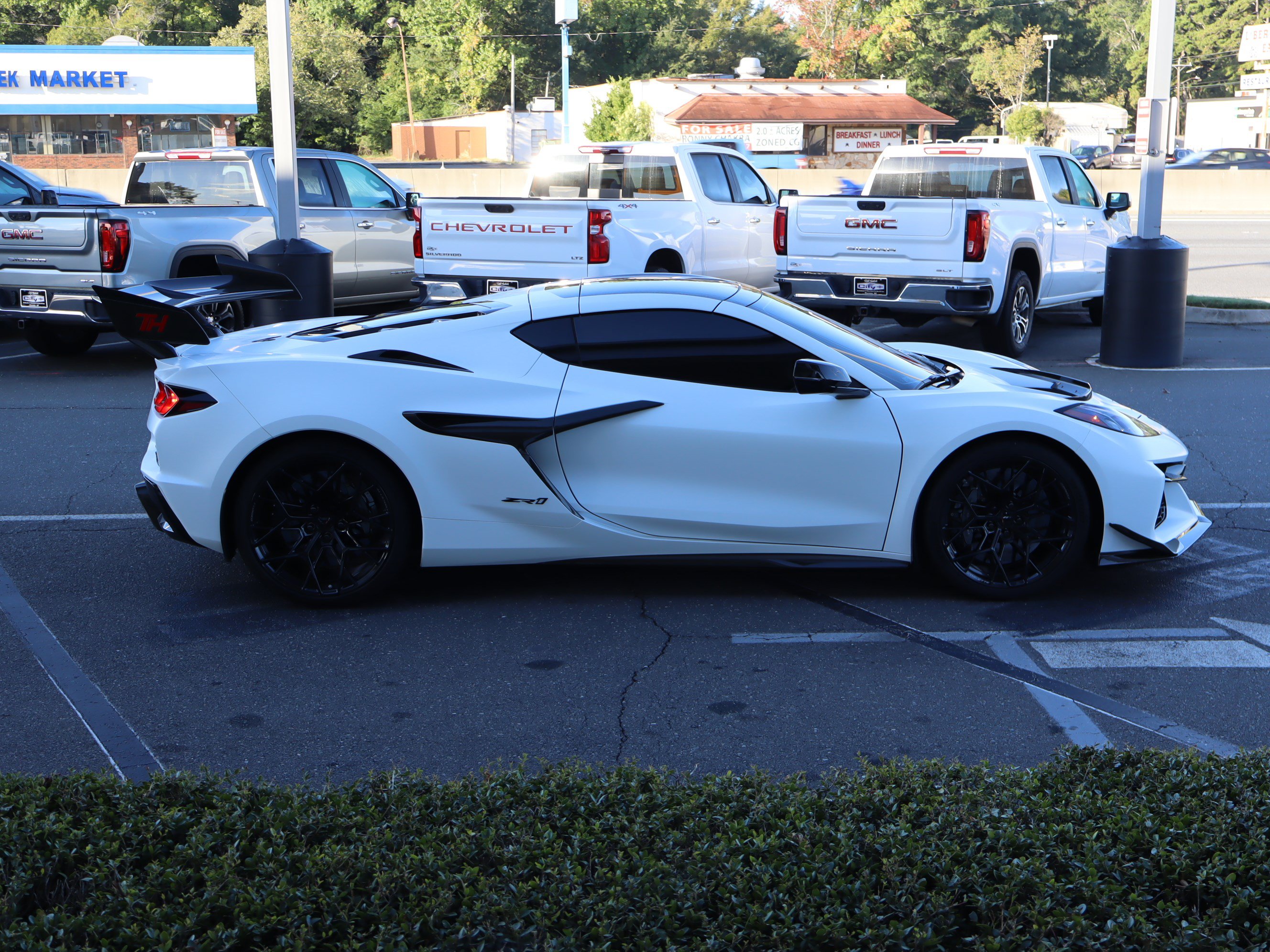 Used 2026 Chevrolet Corvette ZR1 w/ ZR1 Carbon Fiber Aero Package RWD image 11