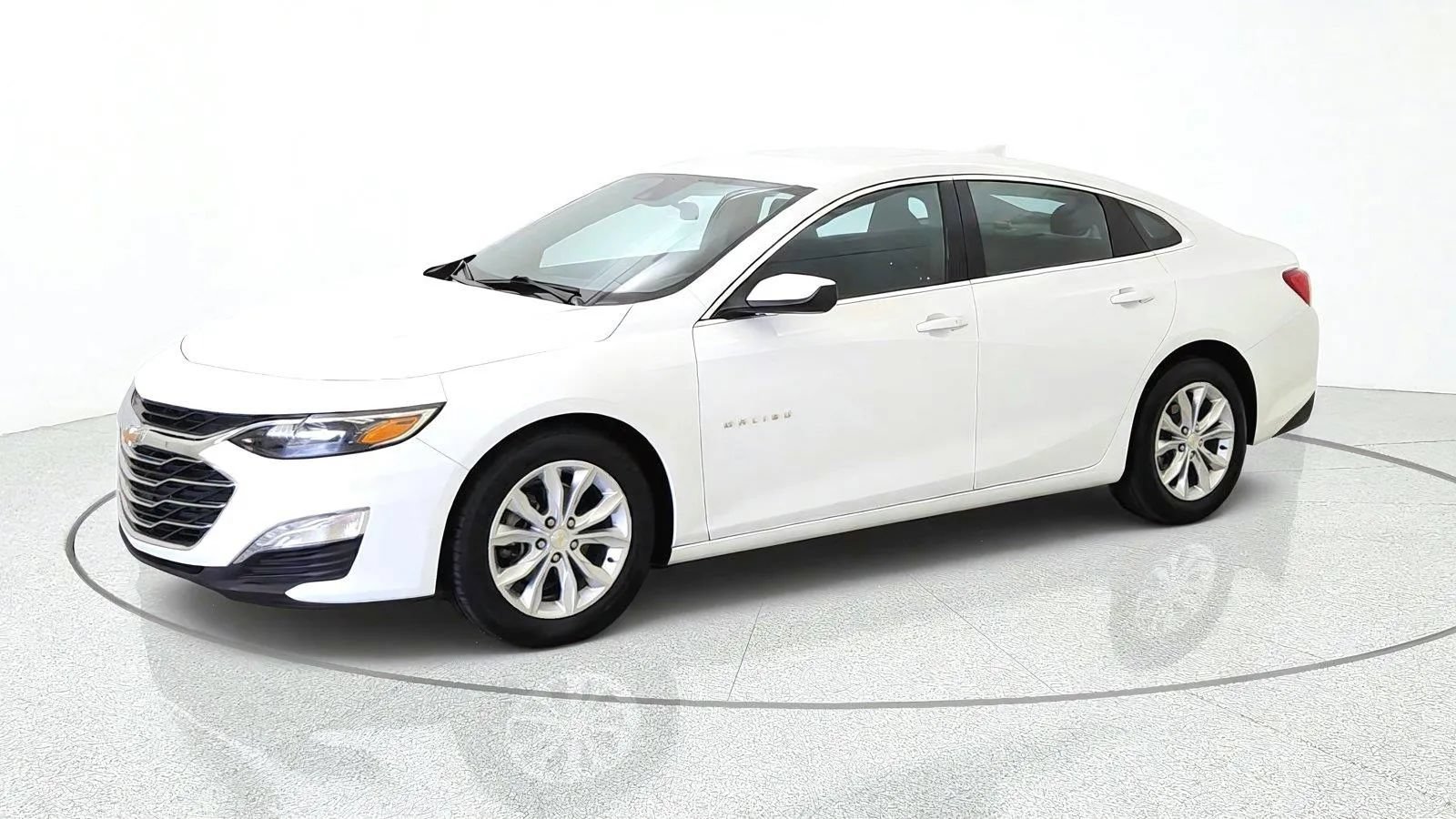 Used 2024 Chevrolet Malibu LT FWD image 4
