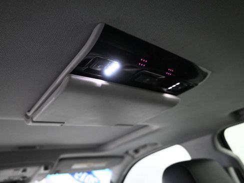 Used 2019 Chevrolet Tahoe Premier AWD/4WD image 14