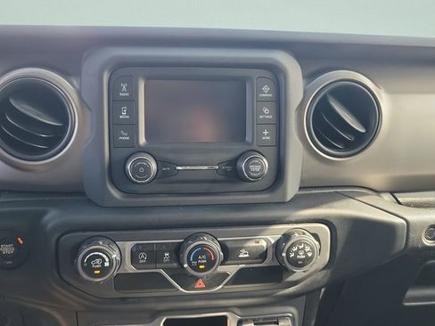Used 2021 Jeep Wrangler Unlimited Sport AWD/4WD image 17