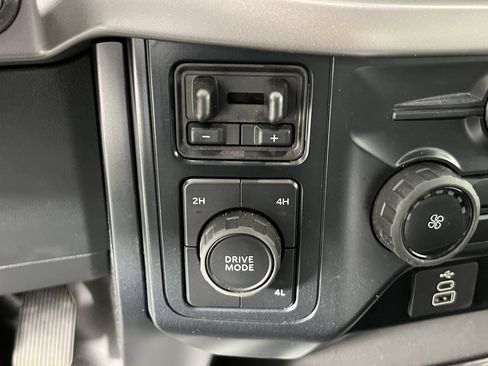 Used 2025 Ford F150 XL AWD/4WD image 18