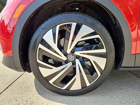 Used 2025 Volkswagen ID.4 Pro S Plus AWD/4WD image 8