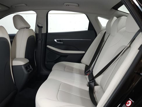 Used 2023 Hyundai Sonata SEL w/ Cargo Package FWD image 17