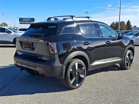 New 2026 Nissan Kicks SR w/ Cold Weather Package image 7