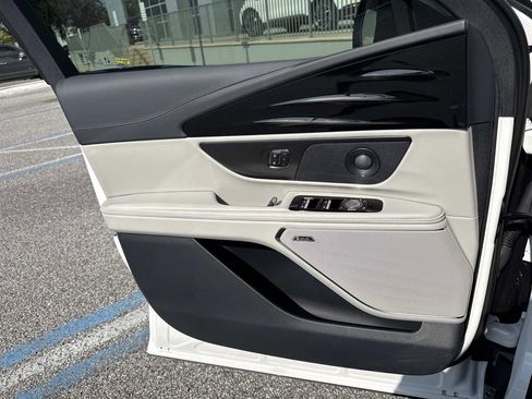 New 2026 Lincoln Nautilus Premier w/ Equipment Group 102A image 18