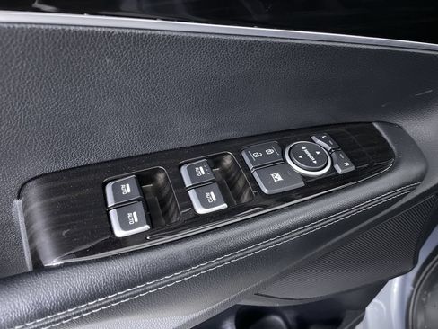 Used 2020 Kia Sorento LX AWD/4WD image 11