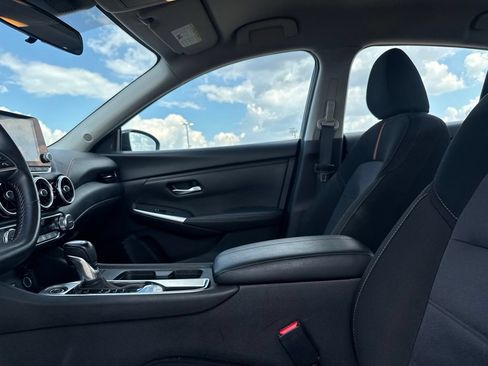 Certified 2025 Nissan Sentra SR FWD image 39