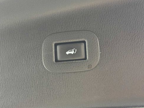 Used 2014 INFINITI QX80 2WD w/ Deluxe Touring Package image 19