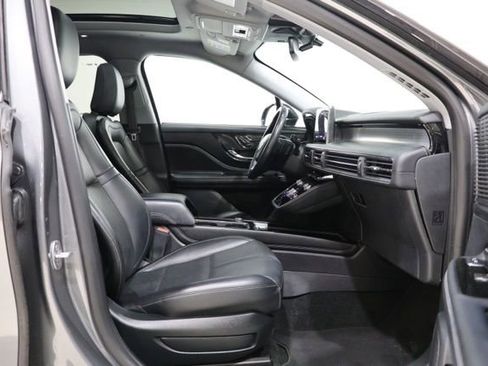 Used 2022 Lincoln Corsair AWD w/ Premium Package image 40