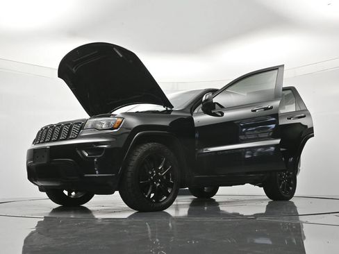 Used 2021 Jeep Grand Cherokee Laredo X AWD/4WD image 50