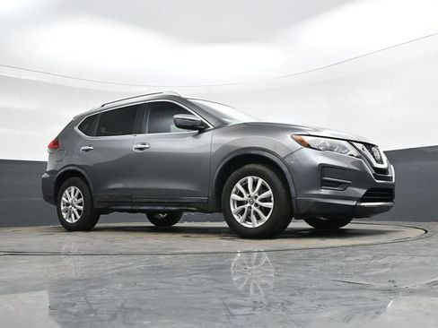 Used 2018 Nissan Rogue SV image 28