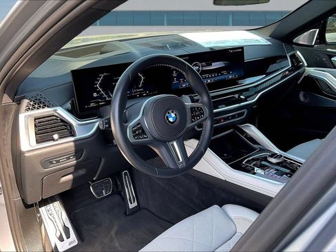 Used 2025 BMW X6 M60i AWD/4WD image 17