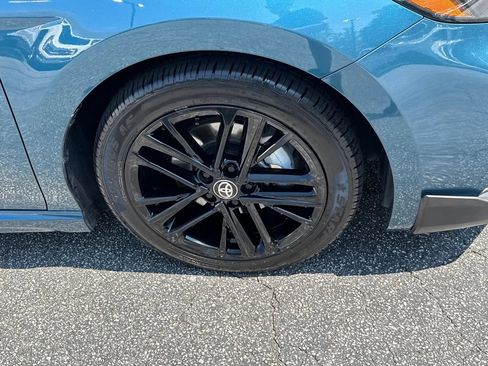 Used 2025 Toyota Camry SE image 12