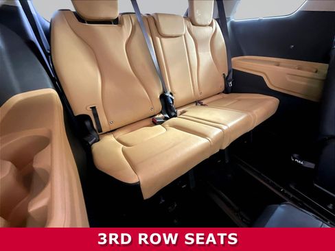 Certified 2024 Kia Carnival EX FWD image 24