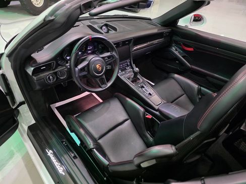 Used 2019 Porsche 911 Speedster RWD image 70