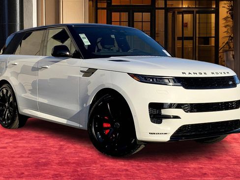 New 2025 Land Rover Range Rover Sport Dynamic SE image 3