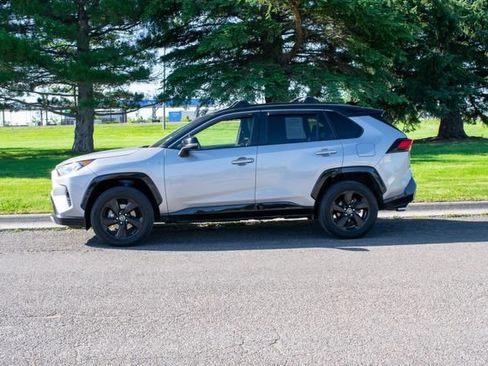 Used 2019 Toyota RAV4 XSE image 3