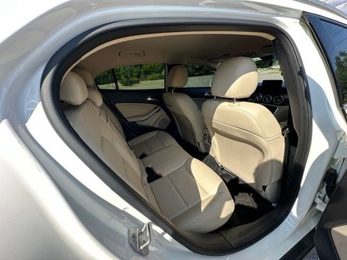 Used 2018 Mercedes-Benz GLA 250 image 17