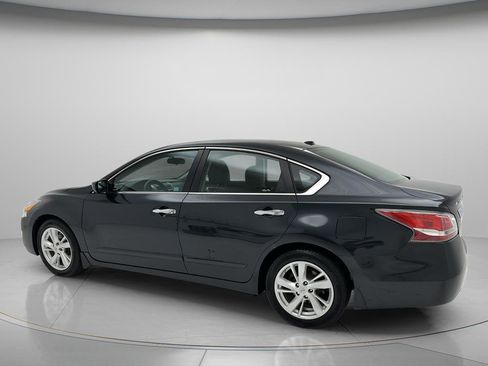 Used 2015 Nissan Altima 2.5 SV FWD image 8