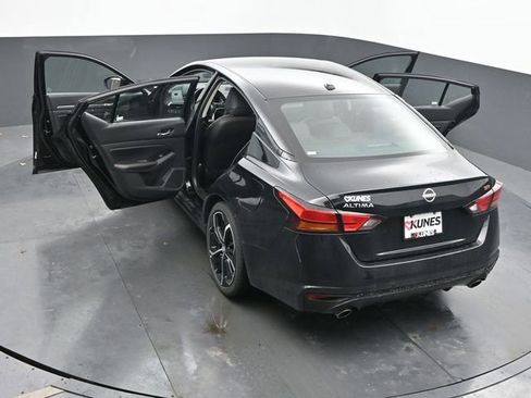 Used 2024 Nissan Altima 2.5 SR image 62