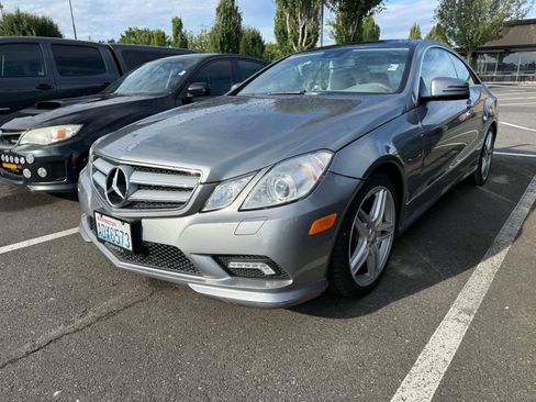 Used 2011 Mercedes-Benz E 550 Coupe image 1