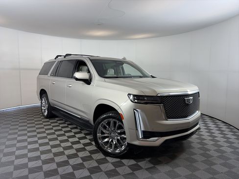 Certified 2023 Cadillac Escalade ESV Premium Luxury Platinum w/ LPO, Radiant Package AWD/4WD image 1