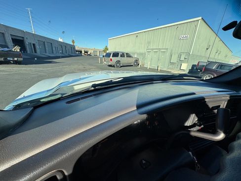Used 2005 Chevrolet Silverado 2500 4x4 Crew Cab image 40