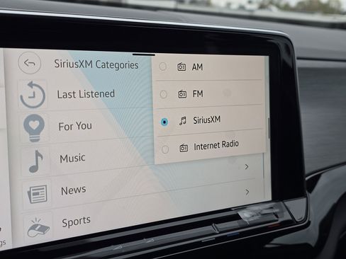 New 2026 Volkswagen Atlas Cross Sport SE image 22