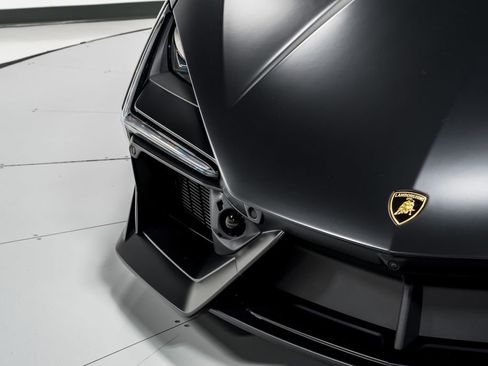 Used 2024 Lamborghini Revuelto image 39