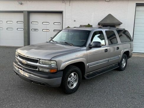 Used 2003 Chevrolet Suburban LS AWD/4WD image 3