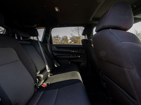 Used 2025 Honda CR-V Sport image 25