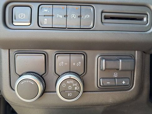 Used 2021 GMC Yukon SLT w/ SLT Luxury Plus Package RWD image 58