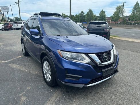 Used 2020 Nissan Rogue SV FWD image 4