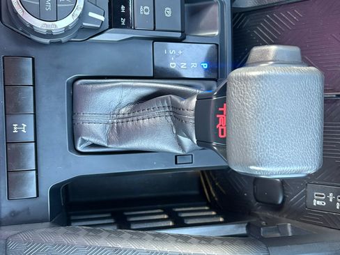 Used 2024 Toyota Tacoma TRD Off-Road image 11