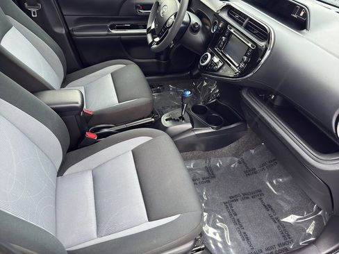 Used 2018 Toyota Prius C Three image 22