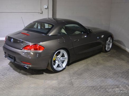 Used 2010 BMW Z4 sDrive35i image 6