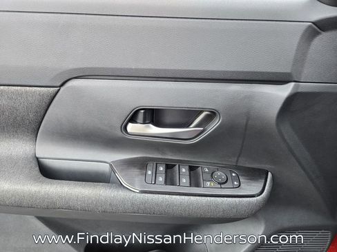 Used 2026 Nissan Kicks SV FWD image 19