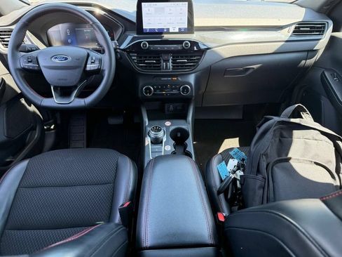 Used 2025 Ford Escape ST-Line FWD image 10