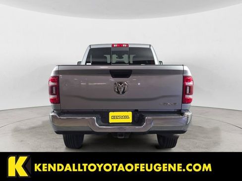 Used 2024 RAM 2500 Tradesman w/ Chrome Appearance Group AWD/4WD image 4