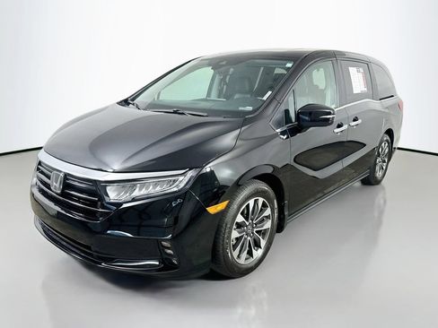 Used 2024 Honda Odyssey EX-L image 3