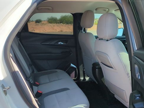 Used 2021 Chevrolet TrailBlazer LS FWD image 27