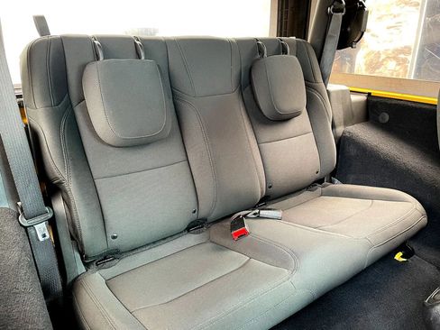 Used 2019 Jeep Wrangler Sport AWD/4WD image 11