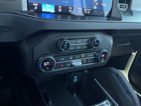 Used 2025 Ford Bronco Big Bend w/ Black Diamond Package AWD/4WD image 18