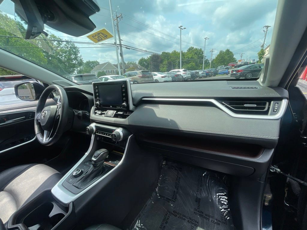 Used 2021 Toyota RAV4 Limited AWD/4WD image 13