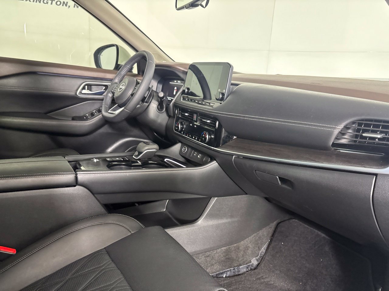 Used 2023 Nissan Rogue Platinum w/ Platinum Premium Package FWD image 34